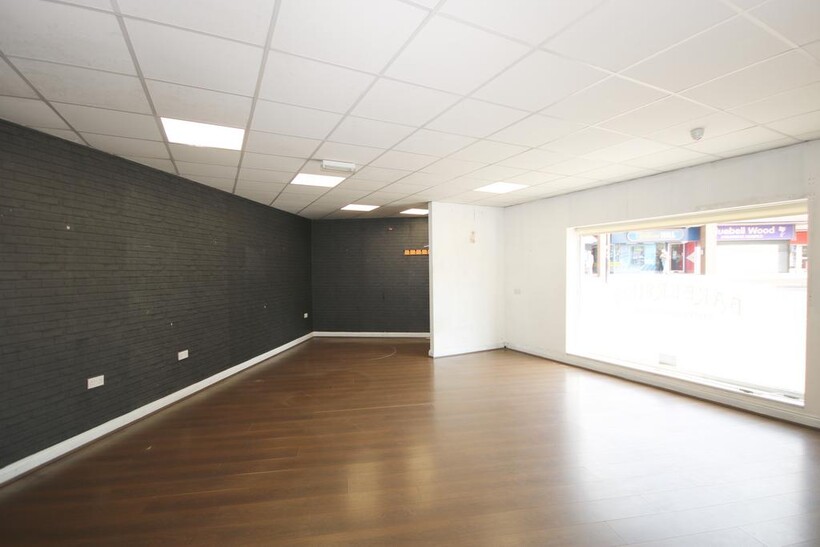 Market Place, Chapeltown S35 Retail property (out of town) to rent - £1,083 pcm (£250 pw)