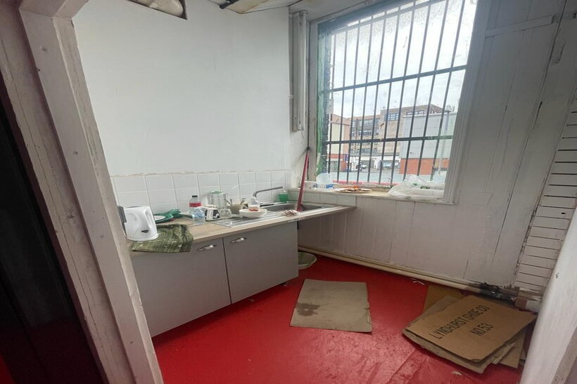 Ajaz Brothers Ltd, Manchester, M8 Property to rent - £750 pcm (£173 pw)