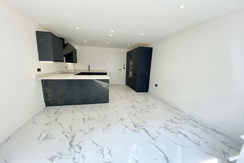 Bodorgan Road, Bournemouth BH2 4 bed townhouse to rent - £2,600 pcm (£600 pw)