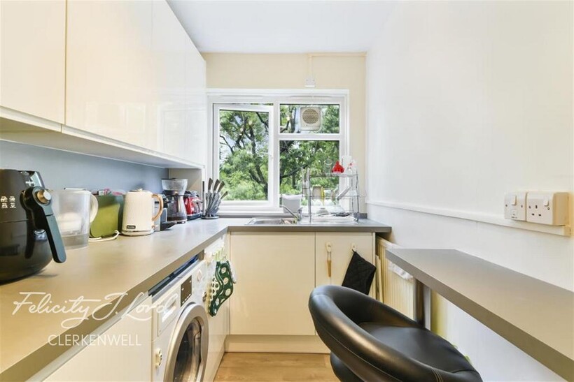 Shaftesbury St, Islington, N1 1 bed terraced house to rent - £1,699 pcm (£392 pw)
