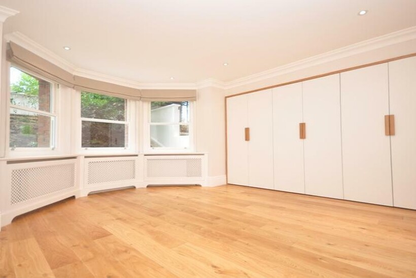 Fitzjohns Avenue, London, NW3 3 bed flat to rent - £6,933 pcm (£1,600 pw)