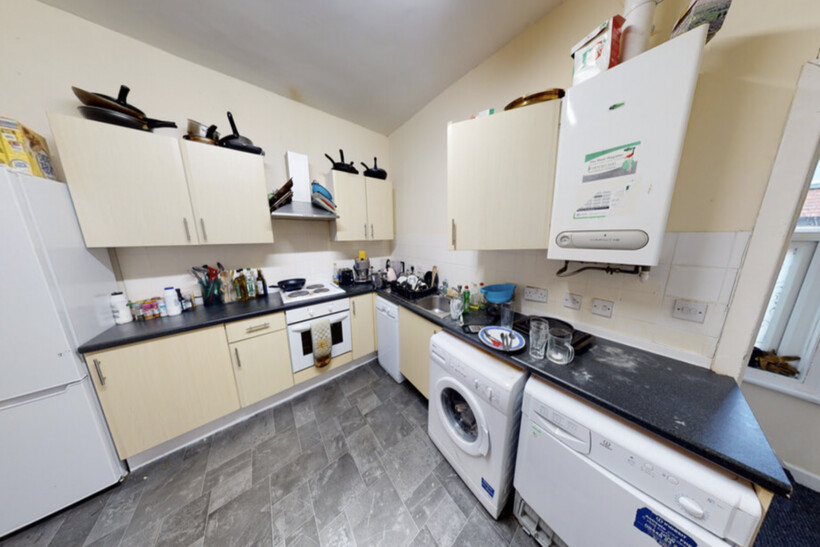Norwood Road, Leeds 7 bed house to rent - £455 pcm (£105 pw)