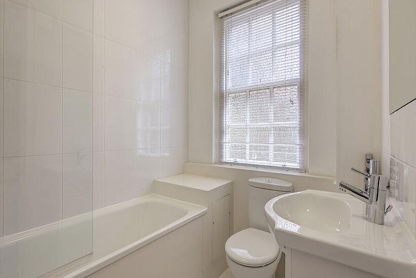 Fulham Road, London 2 bed apartment to rent - £4,420 pcm (£1,020 pw)