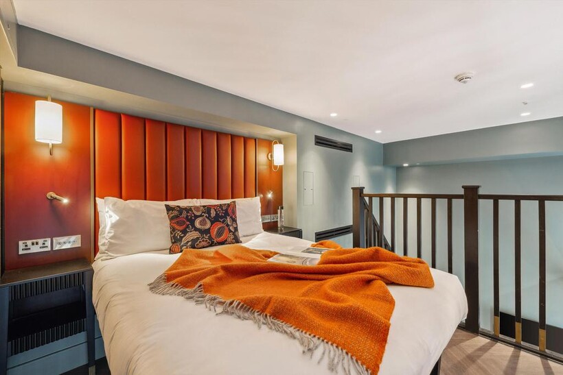 Harrington Gardens, South Kensington... 1 bed flat to rent - £4,875 pcm (£1,125 pw)