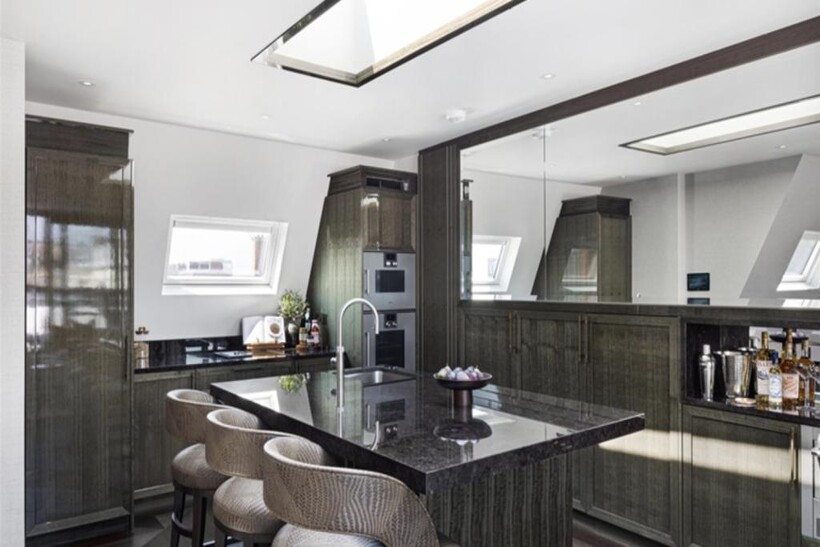 21-22, Prince of Wales Terrace, London 3 bed flat to rent - £20,367 pcm (£4,700 pw)