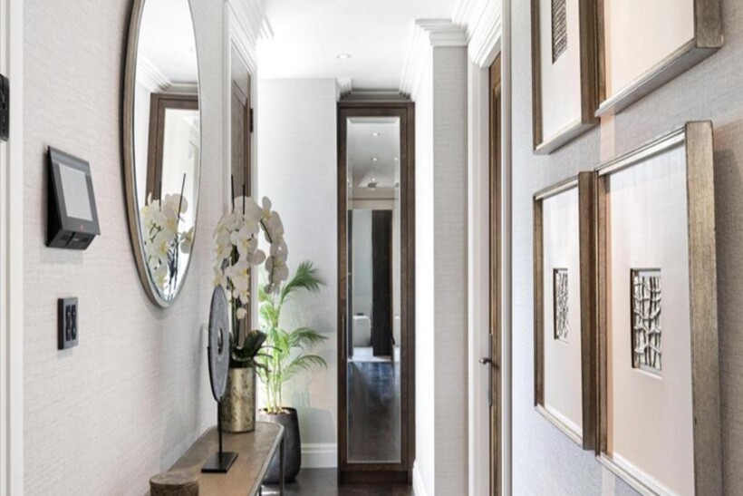 21-22, Prince of Wales Terrace, London 3 bed flat to rent - £20,367 pcm (£4,700 pw)