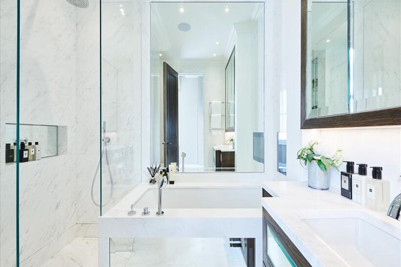 Prince of Wales Terrace 2 bed flat to rent - £13,000 pcm (£3,000 pw)