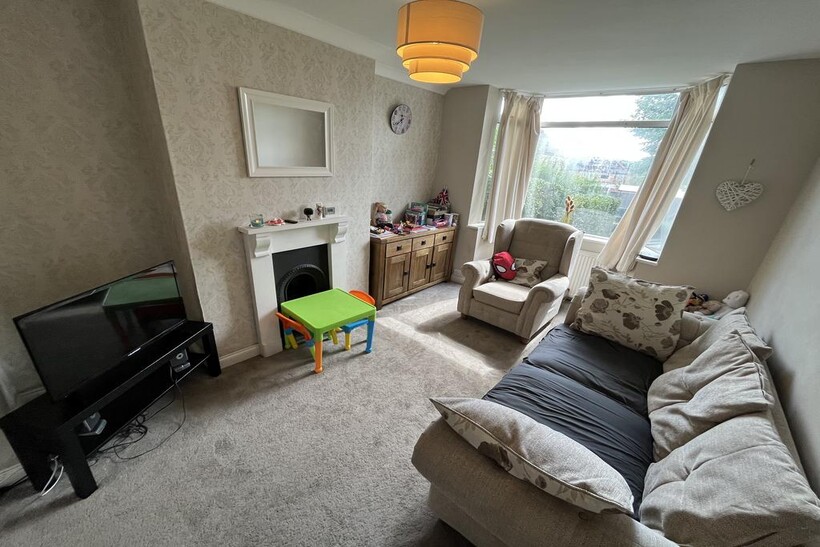 Glenfield Grove, Birmingham B29 3 bed semi-detached house to rent - £1,500 pcm (£346 pw)