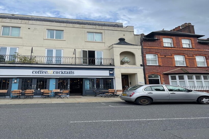 53 High Street, Harrow on the hill... 1 bed apartment to rent - £1,900 pcm (£438 pw)