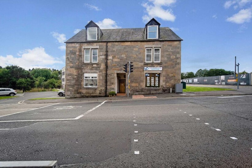 Main Street, Bridge Of Weir Property to rent - £695 pcm (£160 pw)
