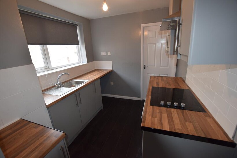 Tanfield Street, Sunderland SR4 2 bed terraced house to rent - £550 pcm (£127 pw)