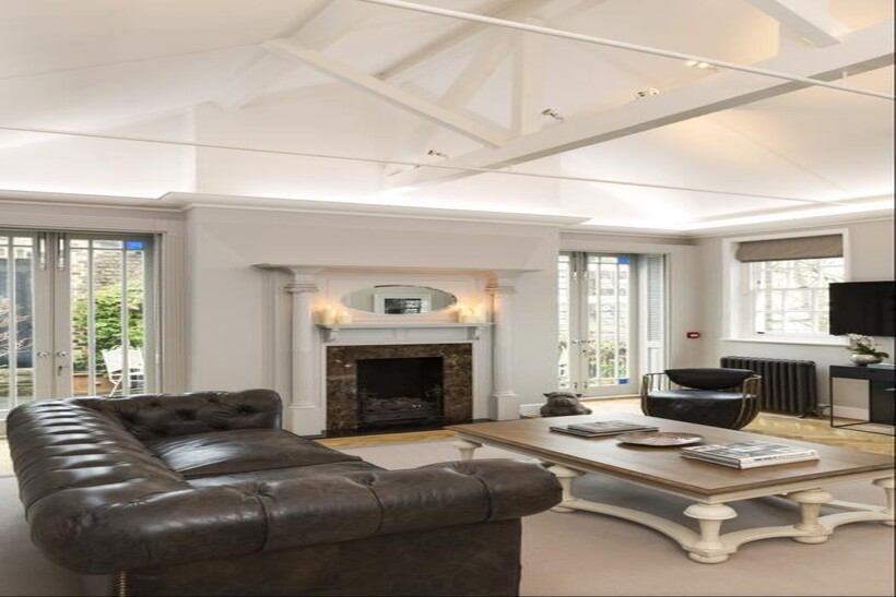 North Audley Street,London 4 bed apartment to rent - £39,433 pcm (£9,100 pw)