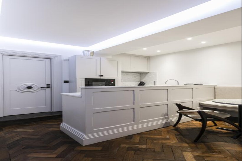 North Audley Street, London 1 bed apartment to rent - £11,982 pcm (£2,765 pw)