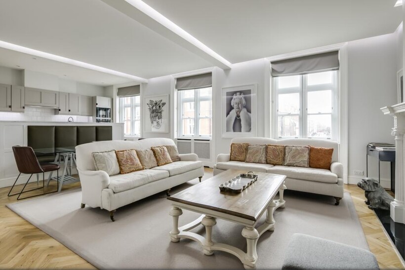 North Audley Street, London 3 bed flat to rent - £45,500 pcm (£10,500 pw)