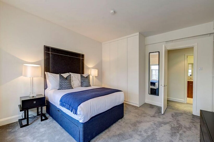 Pelham Court, London SW3 2 bed flat to rent - £4,000 pcm (£923 pw)