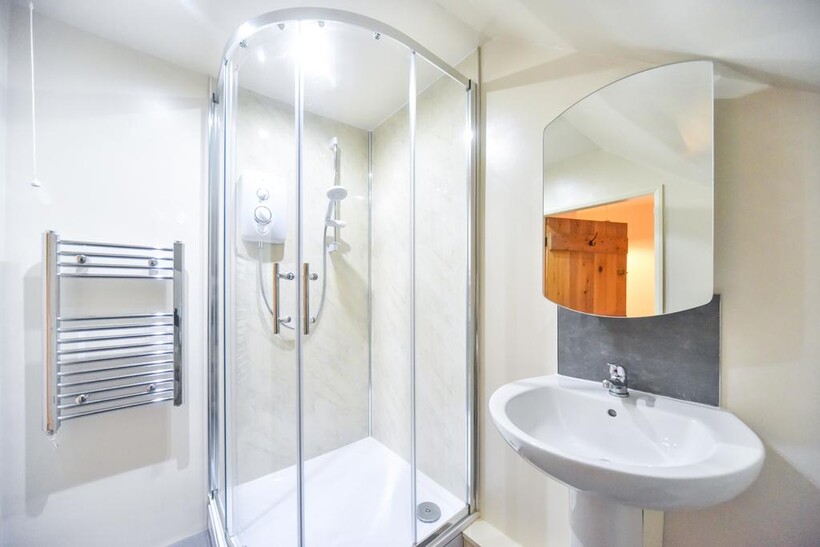 Duke Street, Middleton DE4 1 bed cottage to rent - £2,500 pcm (£577 pw)