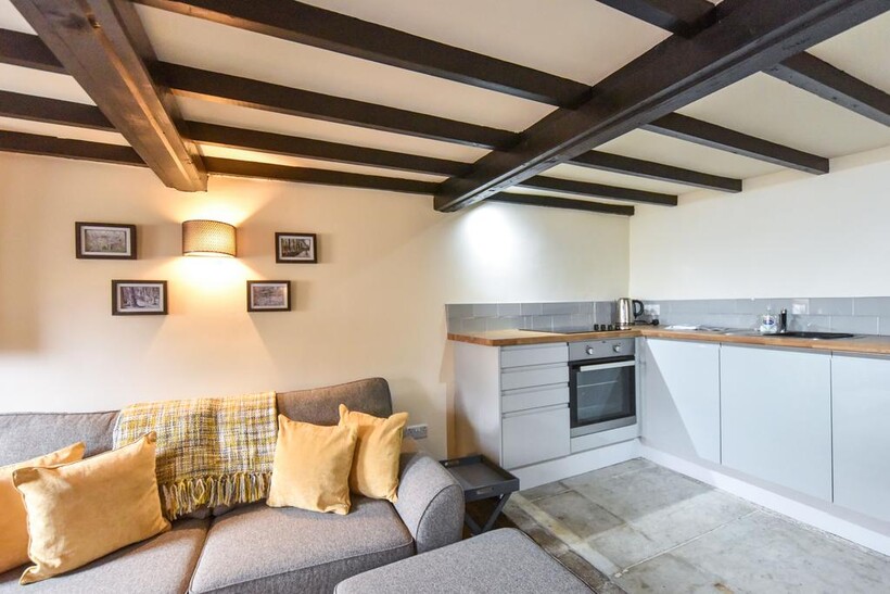 Duke Street, Middleton DE4 1 bed cottage to rent - £2,500 pcm (£577 pw)