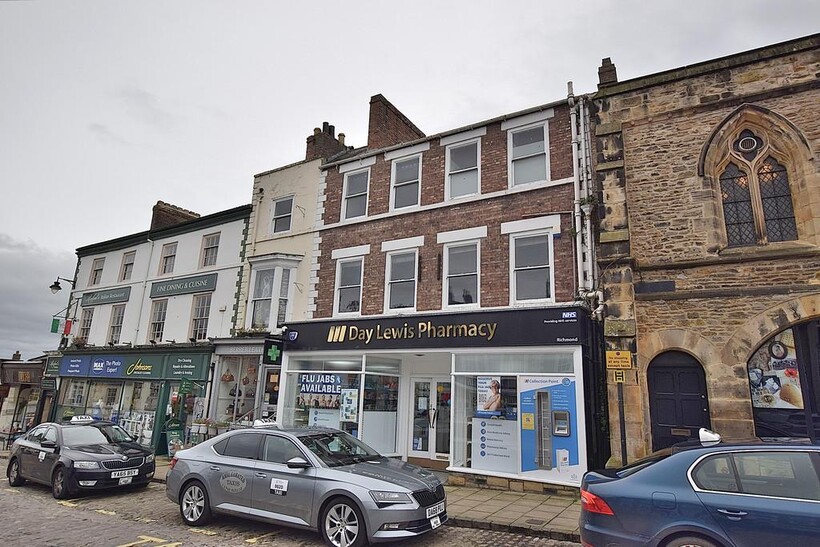 Trinity Church Square, Richmond Property to rent - £417 pcm (£96 pw)