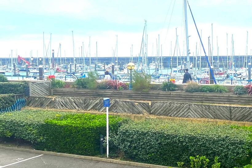 Neptune Court, Brighton Marina Village 2 bed apartment to rent - £3,683 pcm (£850 pw)
