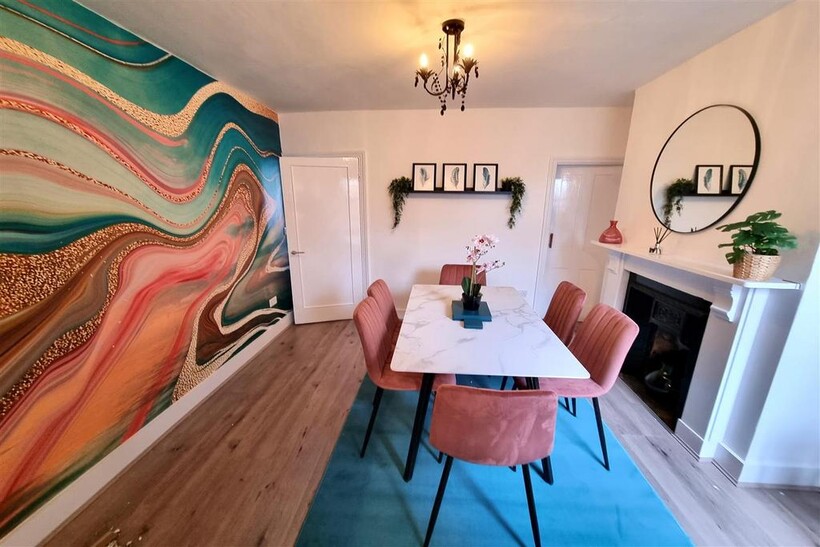Pound Lane, Canterbury 2 bed end of terrace house to rent - £3,250 pcm (£750 pw)