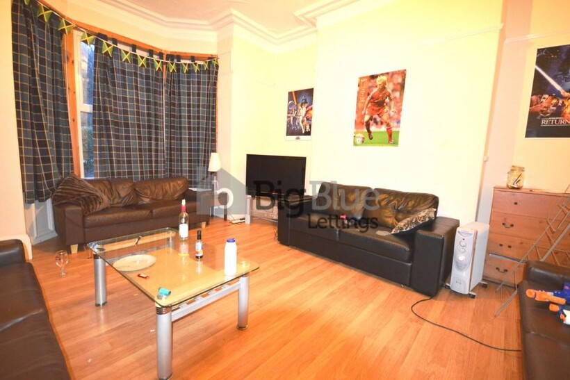 Hyde Park Road, Hyde Park, Leeds LS6 7 bed terraced house to rent - £3,488 pcm (£805 pw)