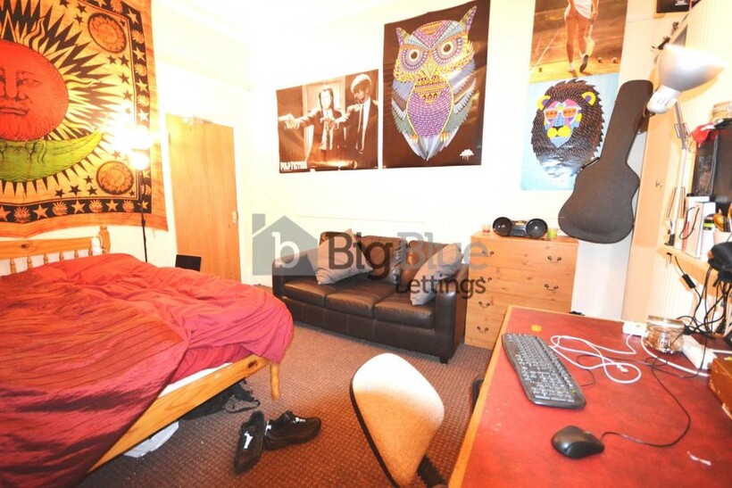 Hyde Park Road, Hyde Park, Leeds LS6 7 bed terraced house to rent - £3,488 pcm (£805 pw)