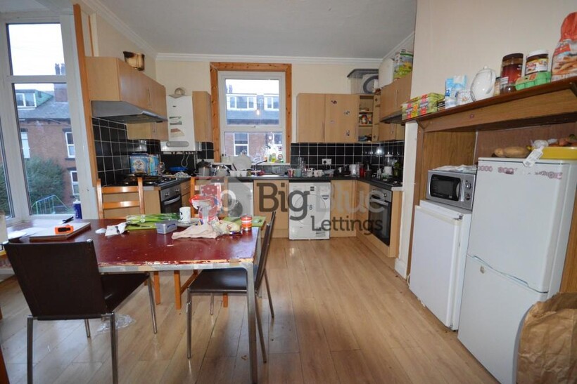 Hyde Park Road, Hyde Park, Leeds LS6 7 bed terraced house to rent - £3,488 pcm (£805 pw)