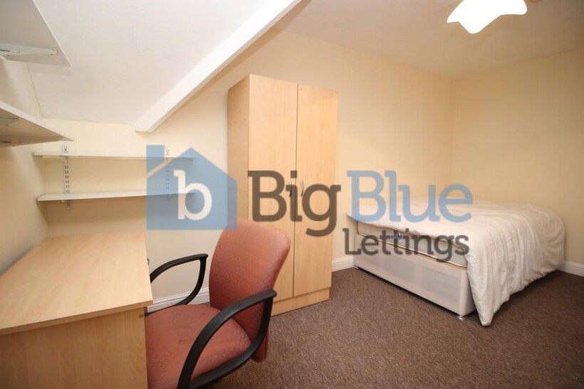 69 Victoria Road, Hyde Park, Leeds LS6 11 bed detached house to rent - £6,435 pcm (£1,485 pw)