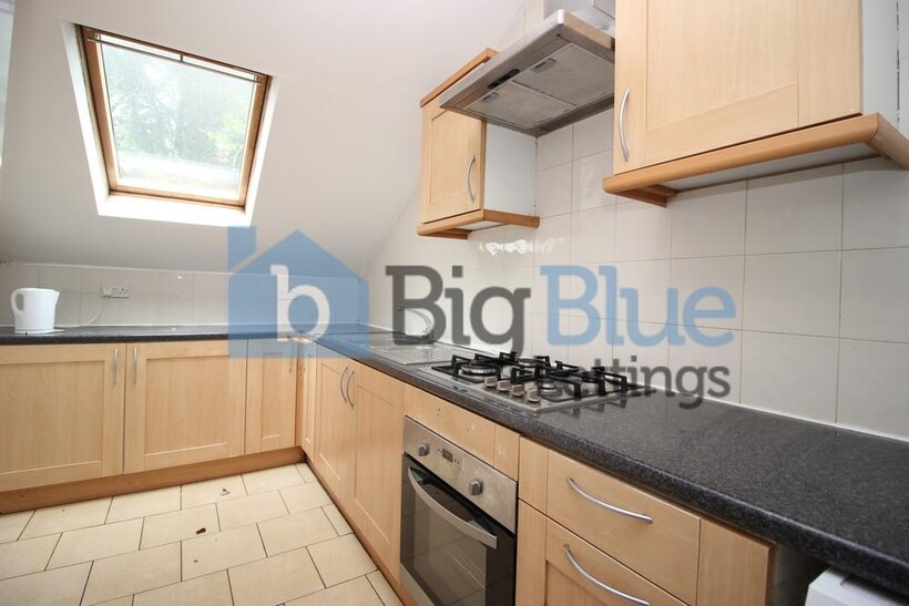 69 Victoria Road, Hyde Park, Leeds LS6 11 bed detached house to rent - £6,435 pcm (£1,485 pw)