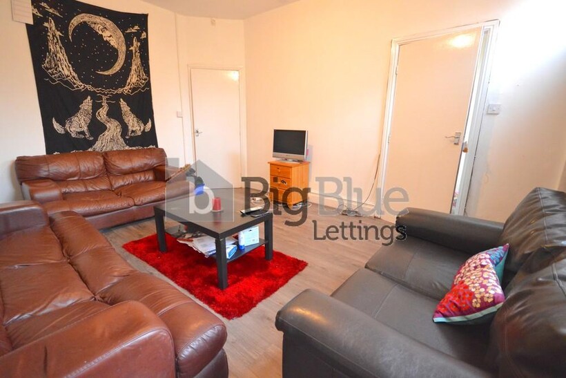 51 Chestnut Avenue, Hyde Park, Leeds LS6 6 bed terraced house to rent - £3,120 pcm (£720 pw)