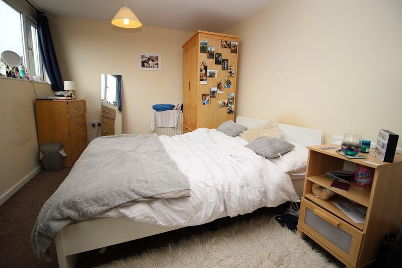 Burly Lodge Road, Hyde Park, Leeds LS6 5 bed terraced house to rent - £2,470 pcm (£570 pw)