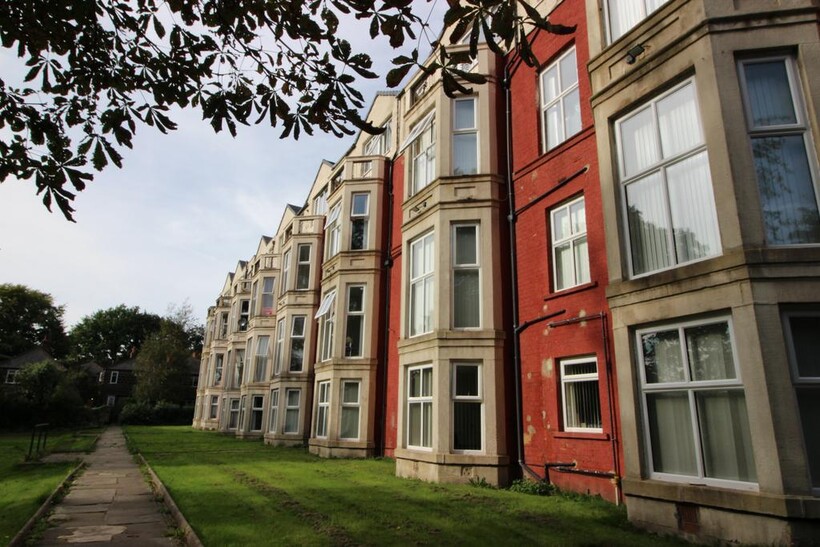 Montpellier Terrace, Leeds LS6 1 bed flat to rent - £672 pcm (£155 pw)