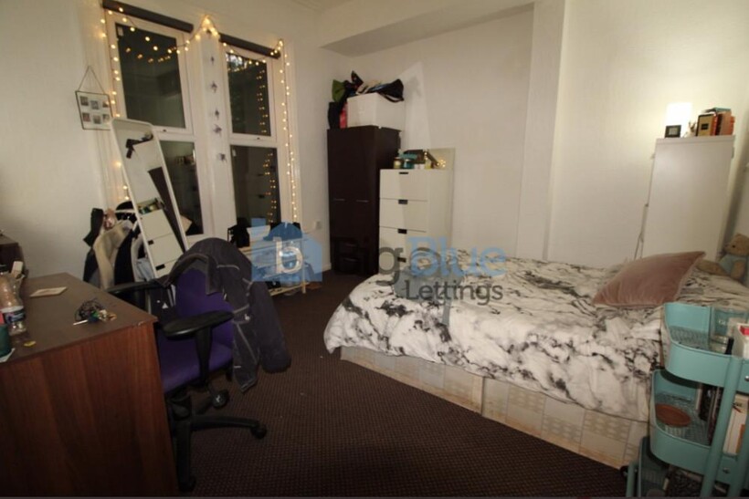 79a Cardigan Road, Hyde Park, Leeds LS6 3 bed flat to rent - £1,690 pcm (£390 pw)