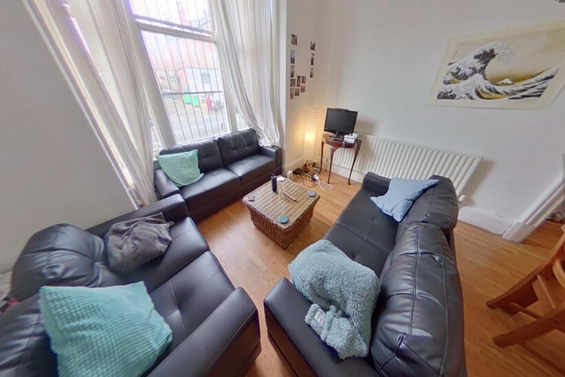 Brudenell Road, Hyde Park, Leeds LS6 7 bed property to rent - £3,974 pcm (£917 pw)