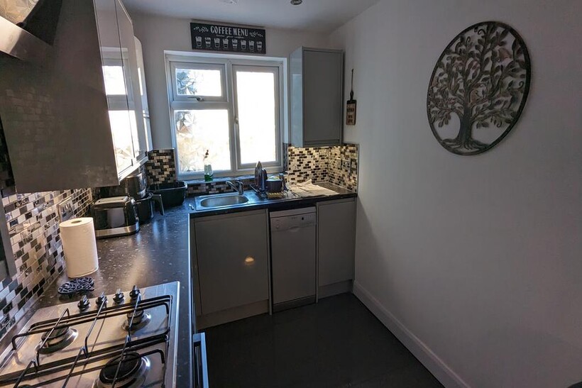 Blenheim Road, Reading RG1 6 bed terraced house to rent - £4,350 pcm (£1,004 pw)