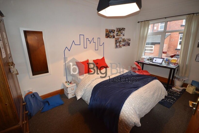 34A Manor Drive, Hyde Park, Leeds LS6 5 bed terraced house to rent - £3,055 pcm (£705 pw)