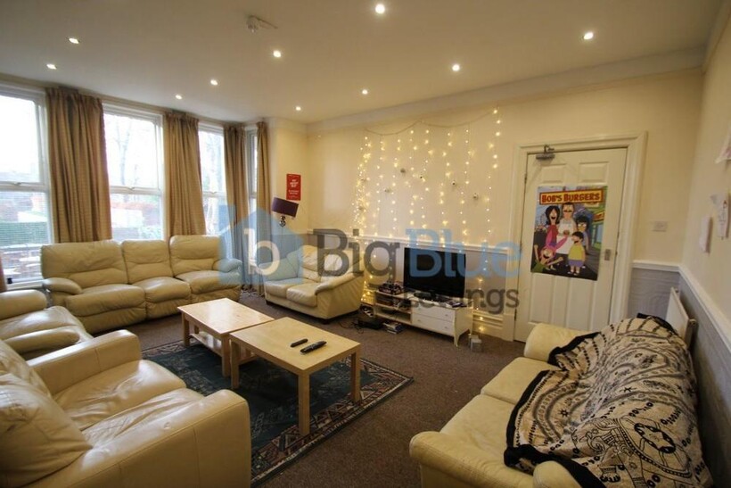 20 North Grange Road, Hyde Park... 14 bed semi-detached house to rent - £6,977 pcm (£1,610 pw)