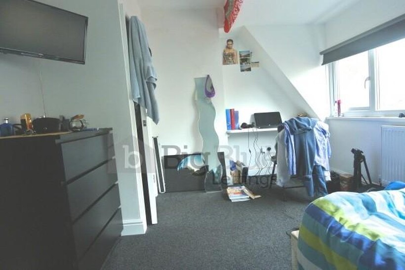 79b Cardigan Road, Hyde Park, Leeds LS6 7 bed semi-detached house to rent - £3,943 pcm (£910 pw)