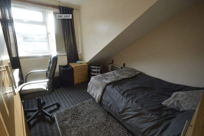 Cardigan Road, Leeds LS6 7 bed detached house to rent - £585 pcm (£135 pw)