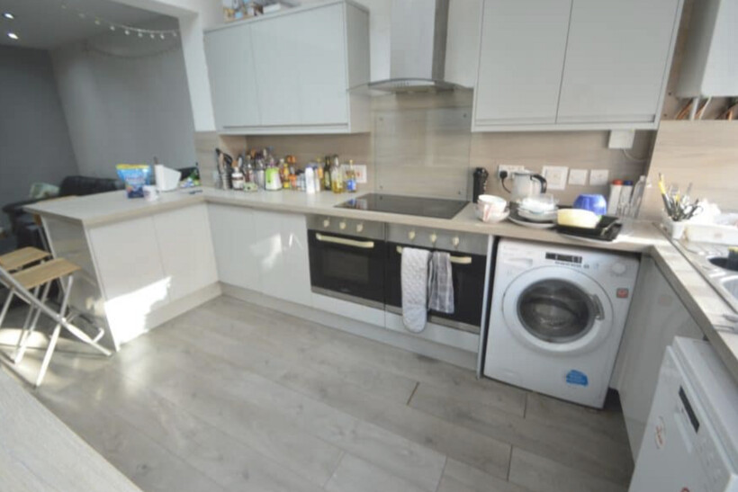 Cardigan Road, Leeds LS6 7 bed detached house to rent - £585 pcm (£135 pw)