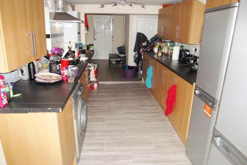 De Beauvoir Road, Reading RG1 6 bed terraced house to rent - £3,750 pcm (£865 pw)