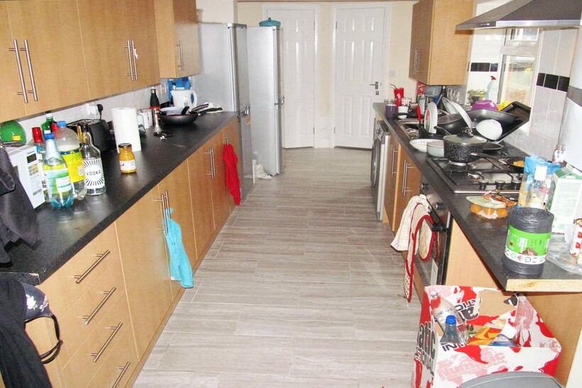 De Beauvoir Road, Reading RG1 6 bed terraced house to rent - £3,750 pcm (£865 pw)