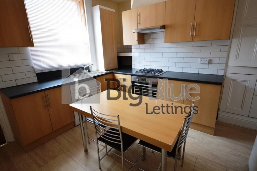 7 Thornville Street, Hyde Park, Leeds... 3 bed terraced house to rent - £1,495 pcm (£345 pw)