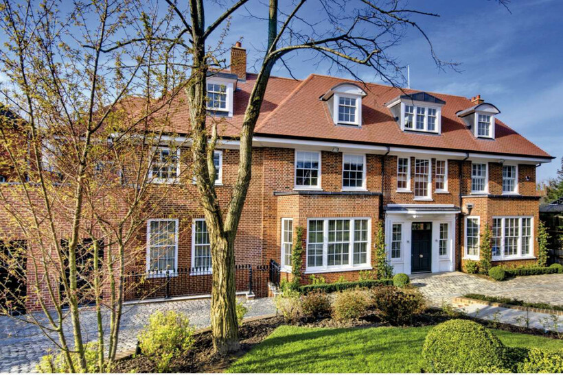Bracknell Gardens, Hampstead, London... 8 bed detached house to rent - £62,833 pcm (£14,500 pw)