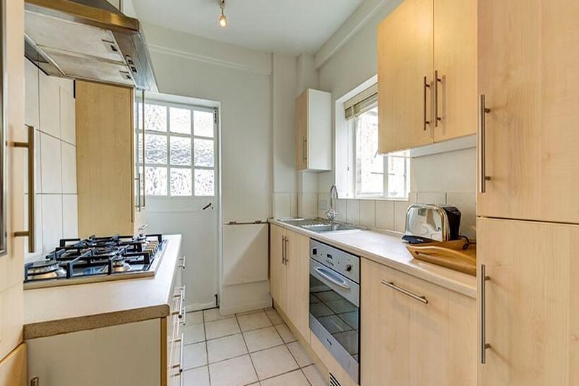 Pelham Court, 145 Fulham Road... 2 bed apartment to rent - £4,767 pcm (£1,100 pw)