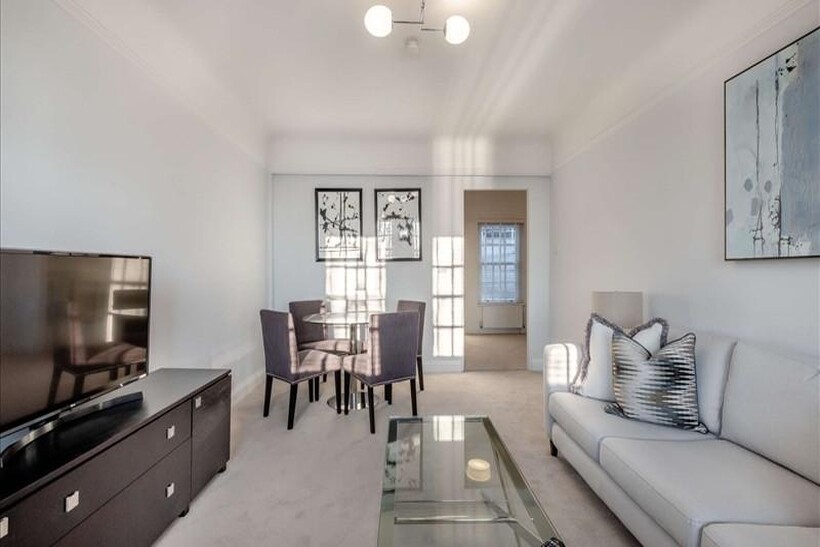 Pelham Court, 145 Fulham Road... 2 bed apartment to rent - £4,767 pcm (£1,100 pw)