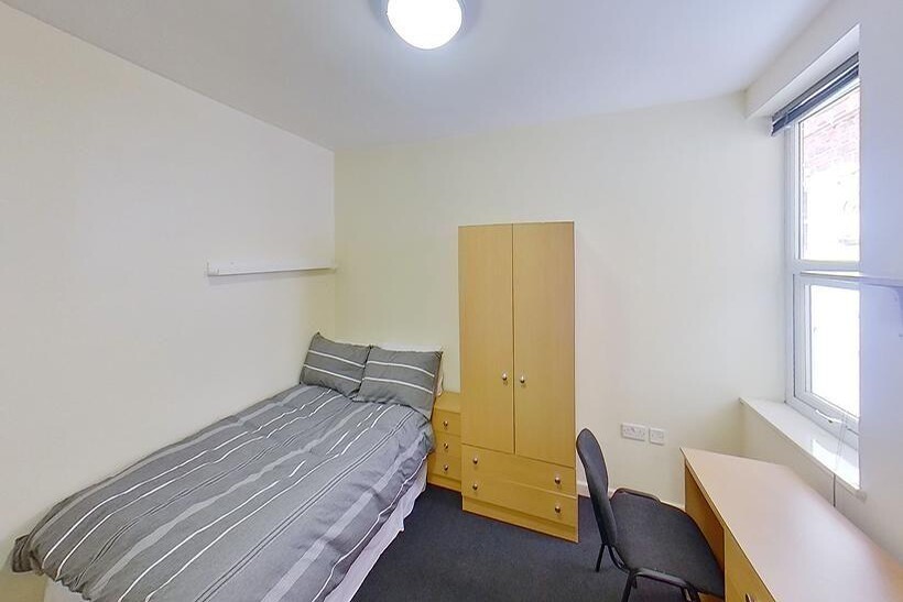 243a Mansfield Road, Nottingham, NG1 3FT 3 bed flat to rent - £1,820 pcm (£420 pw)