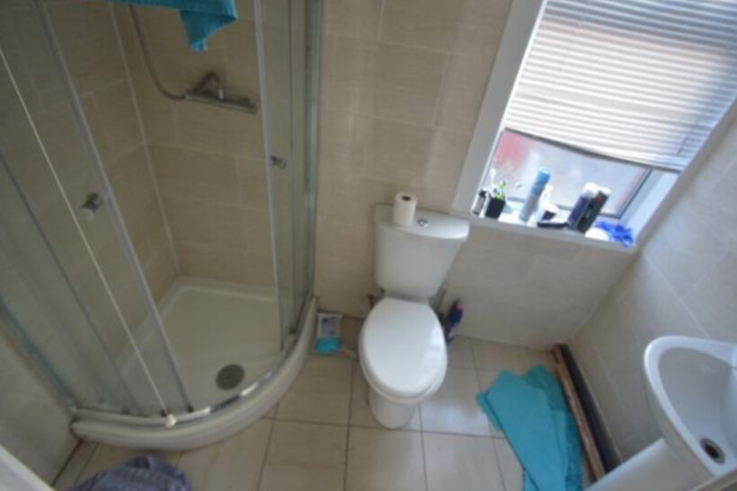 Welton Mount, Leeds LS6 6 bed house to rent - £585 pcm (£135 pw)