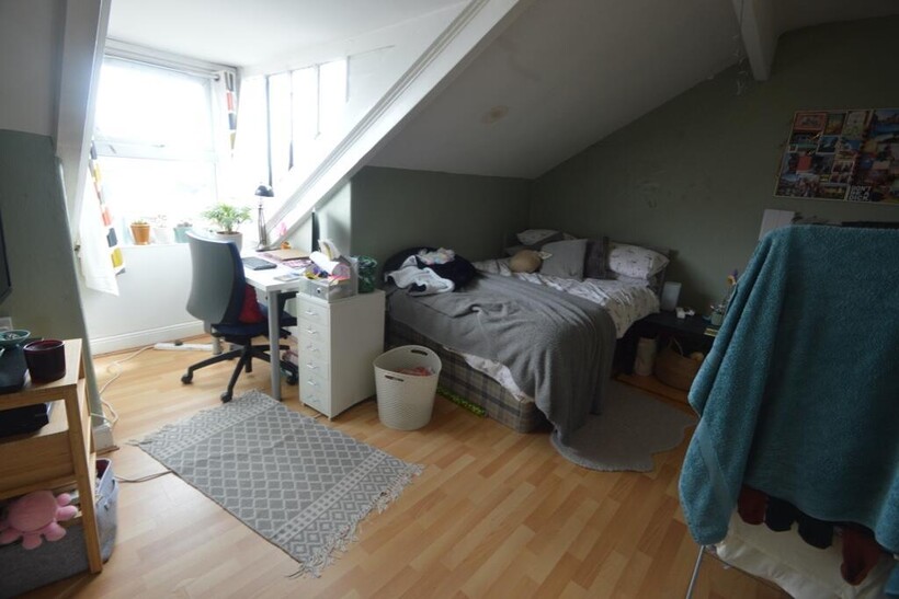Cliff Mount, Leeds LS6 6 bed house to rent - £498 pcm (£115 pw)