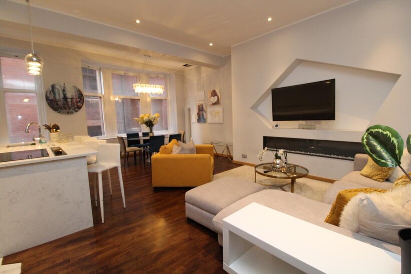 York Street, Glasgow G2 2 bed apartment to rent - £1,700 pcm (£392 pw)